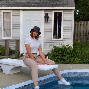 Meet your Posher, Sasha